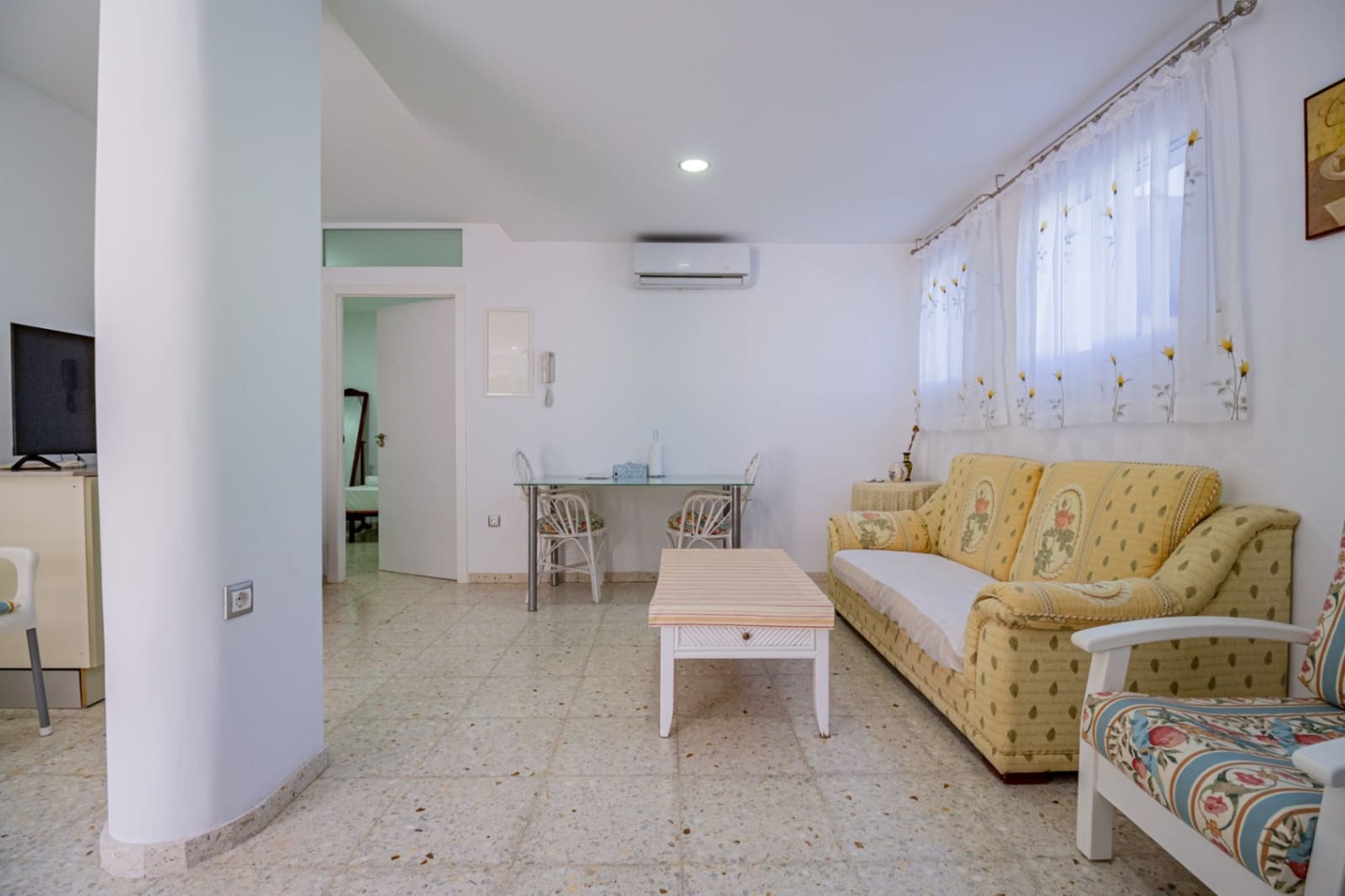 4 sypialnia Willa na sprzedaż w Alfaz del Pi / L'Alfas del Pi z basenem garażem - 1 199 000 € (Ref: 9022149)