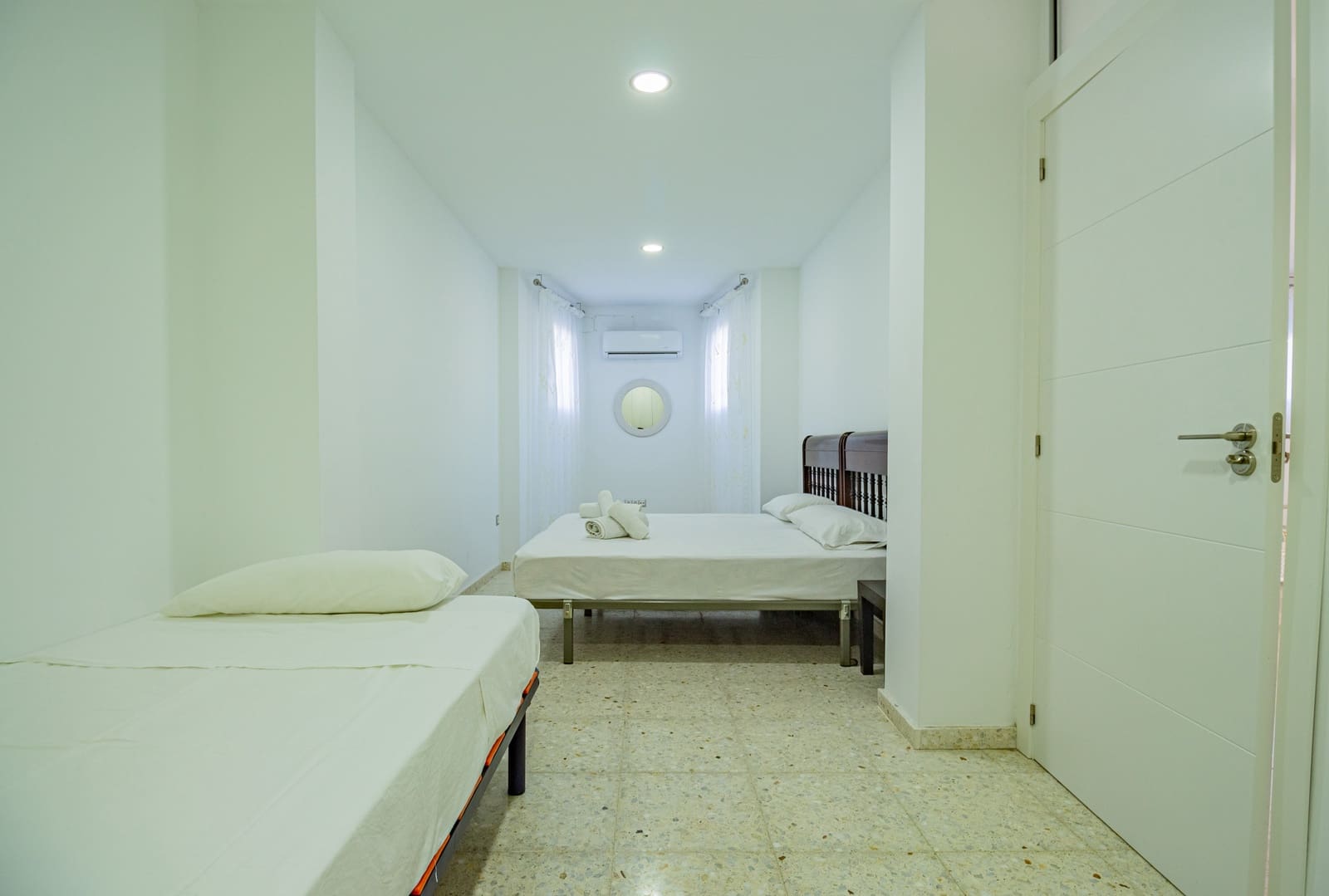 4 sypialnia Willa na sprzedaż w Alfaz del Pi / L'Alfas del Pi z basenem garażem - 1 199 000 € (Ref: 9022149)