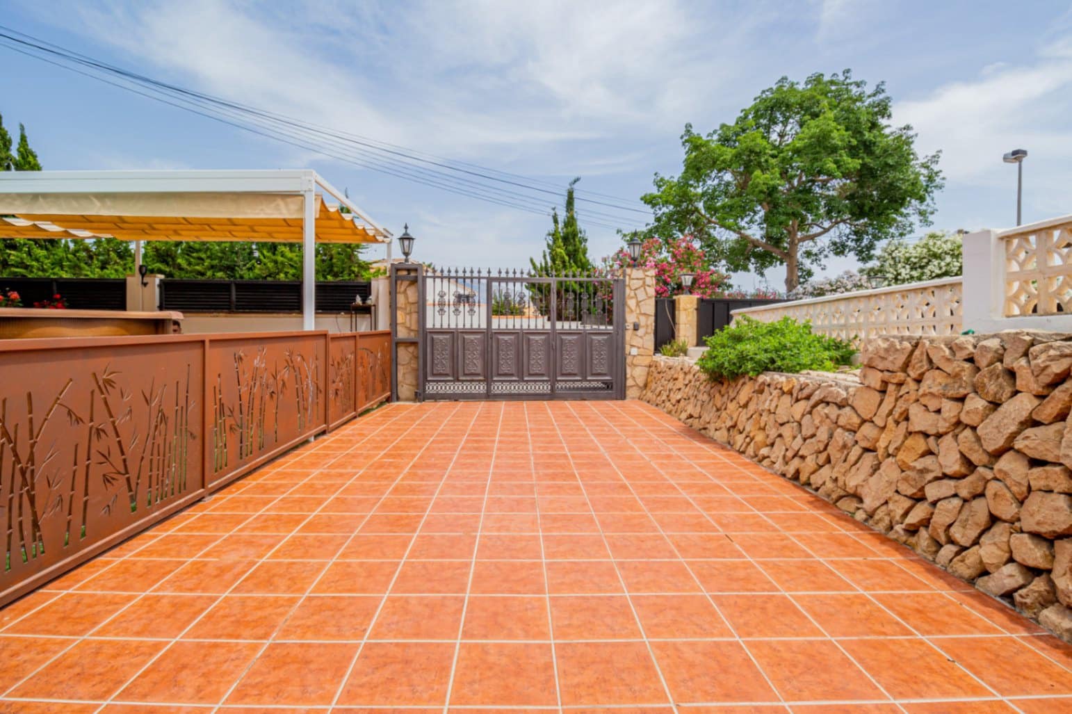 3 soveværelse Semi-Rækkehus til salg i Alfaz del Pi / L'Alfas del Pi med swimmingpool garage - € 379.000 (Ref: 9051471)