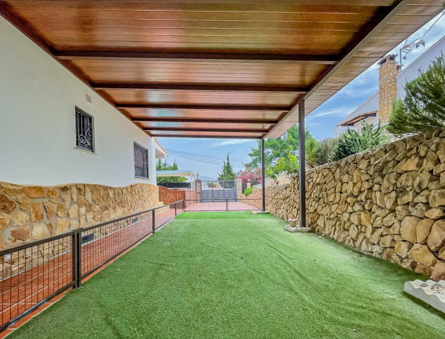 3 soveværelse Semi-Rækkehus til salg i Alfaz del Pi / L'Alfas del Pi med swimmingpool garage - € 379.000 (Ref: 9051471)