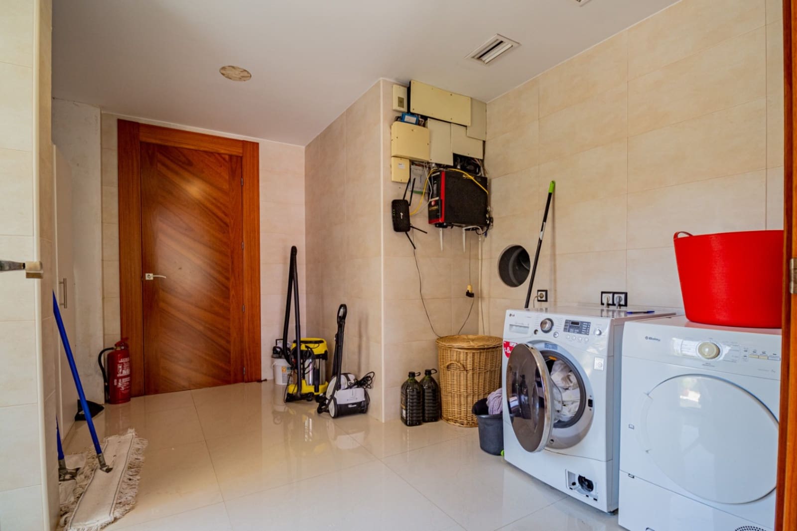 6 soverom Villa til salgs i Albir med svømmebasseng garasje - € 2 100 000 (Ref: 9069197)