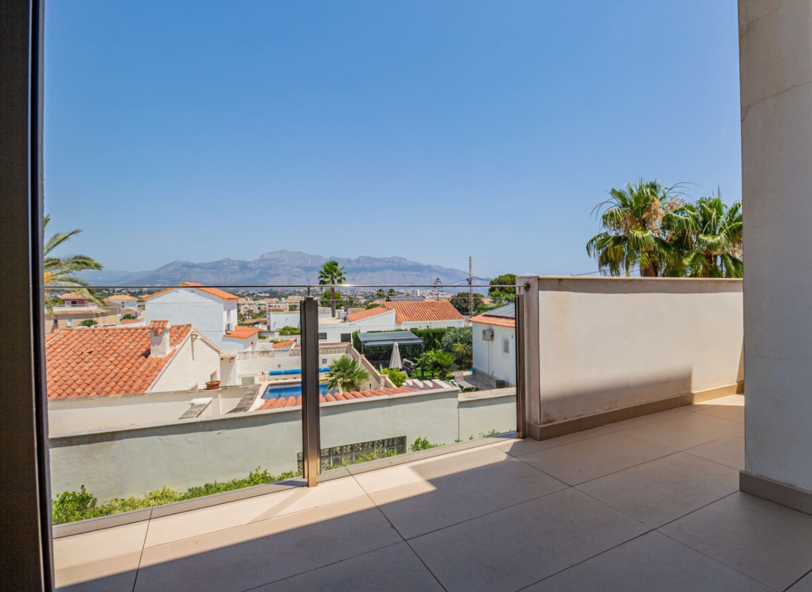 6 soverom Villa til salgs i Albir med svømmebasseng garasje - € 2 100 000 (Ref: 9069197)