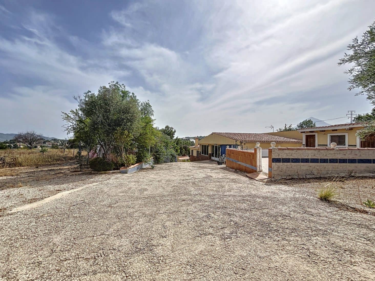 5 soveværelse Semi-Rækkehus til salg i La Nucia med garage - € 350.000 (Ref: 9069198)