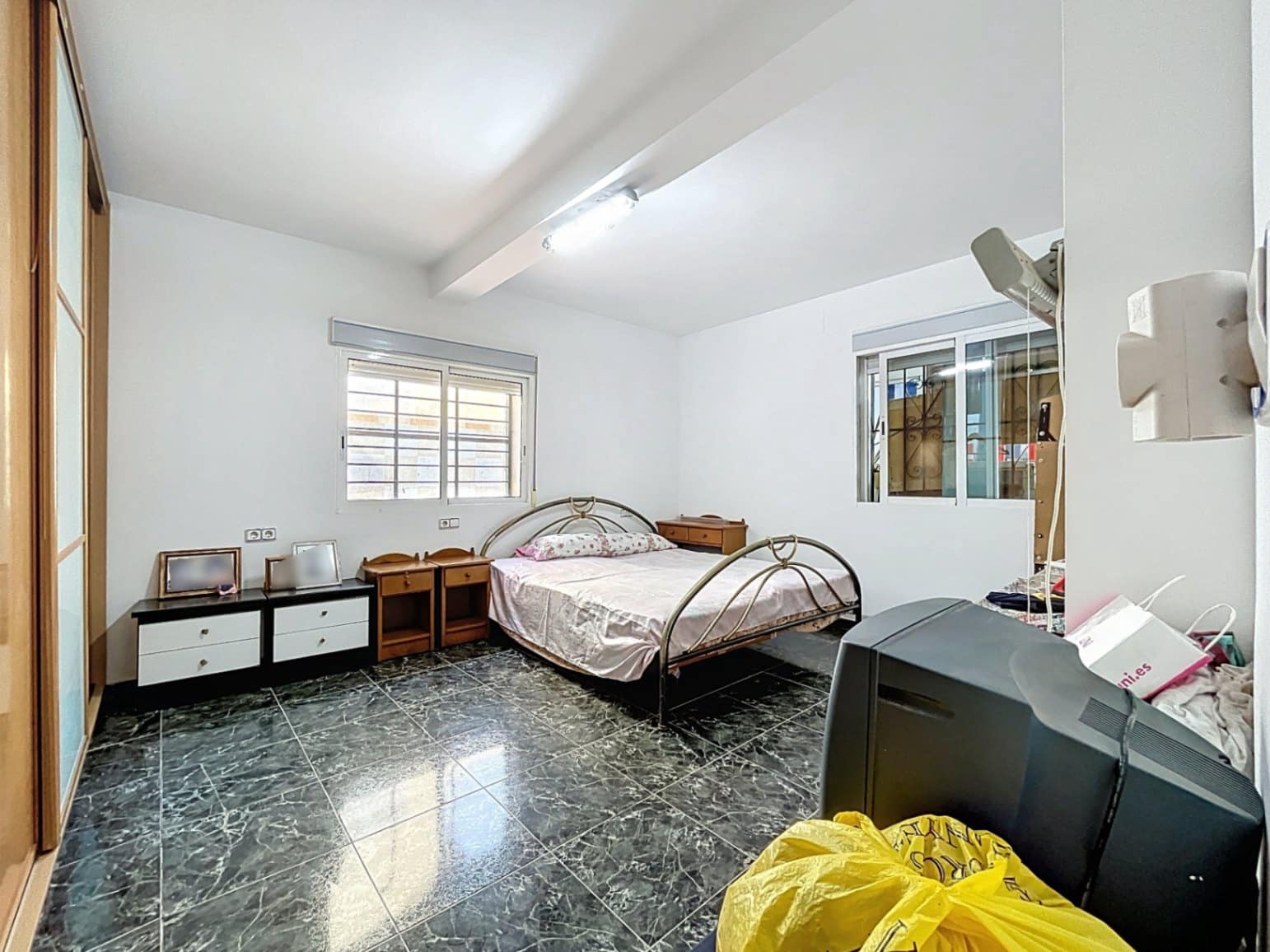 5 soveværelse Semi-Rækkehus til salg i La Nucia med garage - € 350.000 (Ref: 9069198)