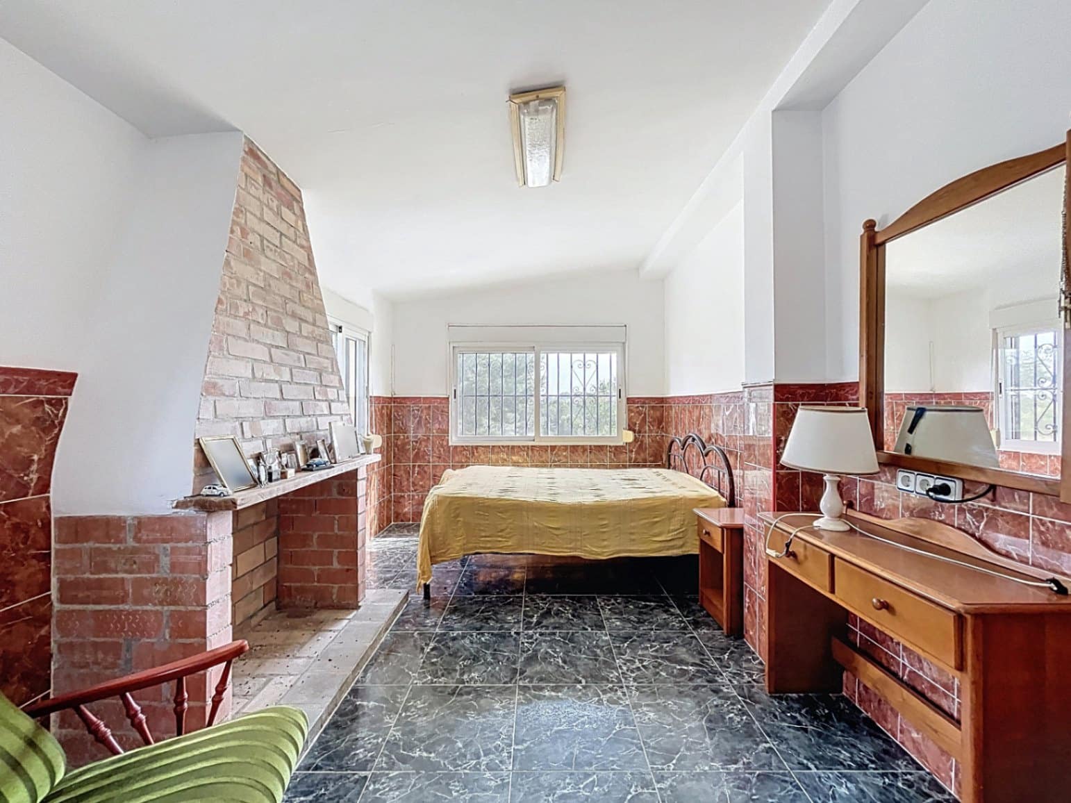 5 soveværelse Semi-Rækkehus til salg i La Nucia med garage - € 350.000 (Ref: 9069198)