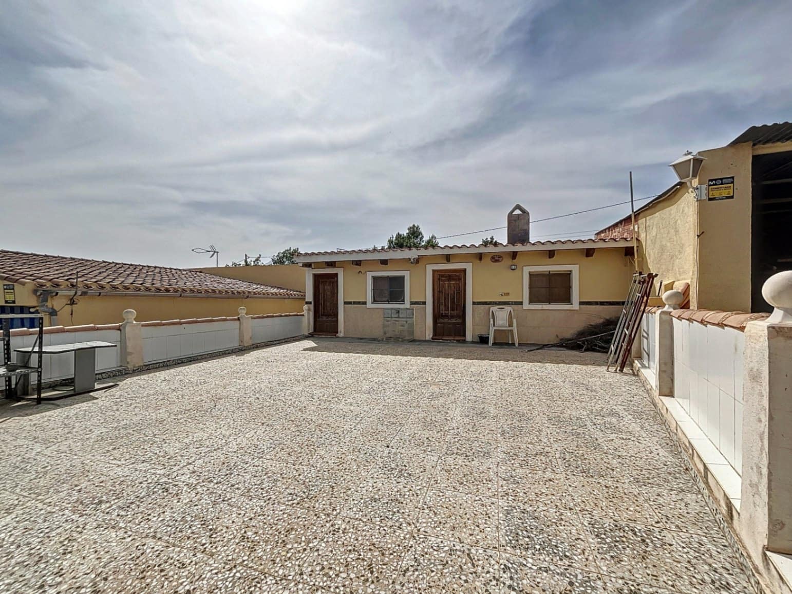 5 soveværelse Semi-Rækkehus til salg i La Nucia med garage - € 350.000 (Ref: 9069198)