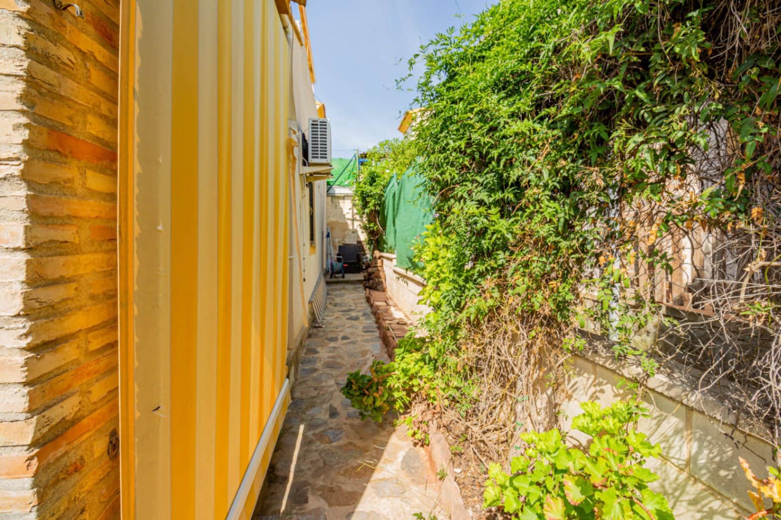 3 slaapkamer Villa te koop in Polop met zwembad garage - € 269.000 (Ref: 9072890)