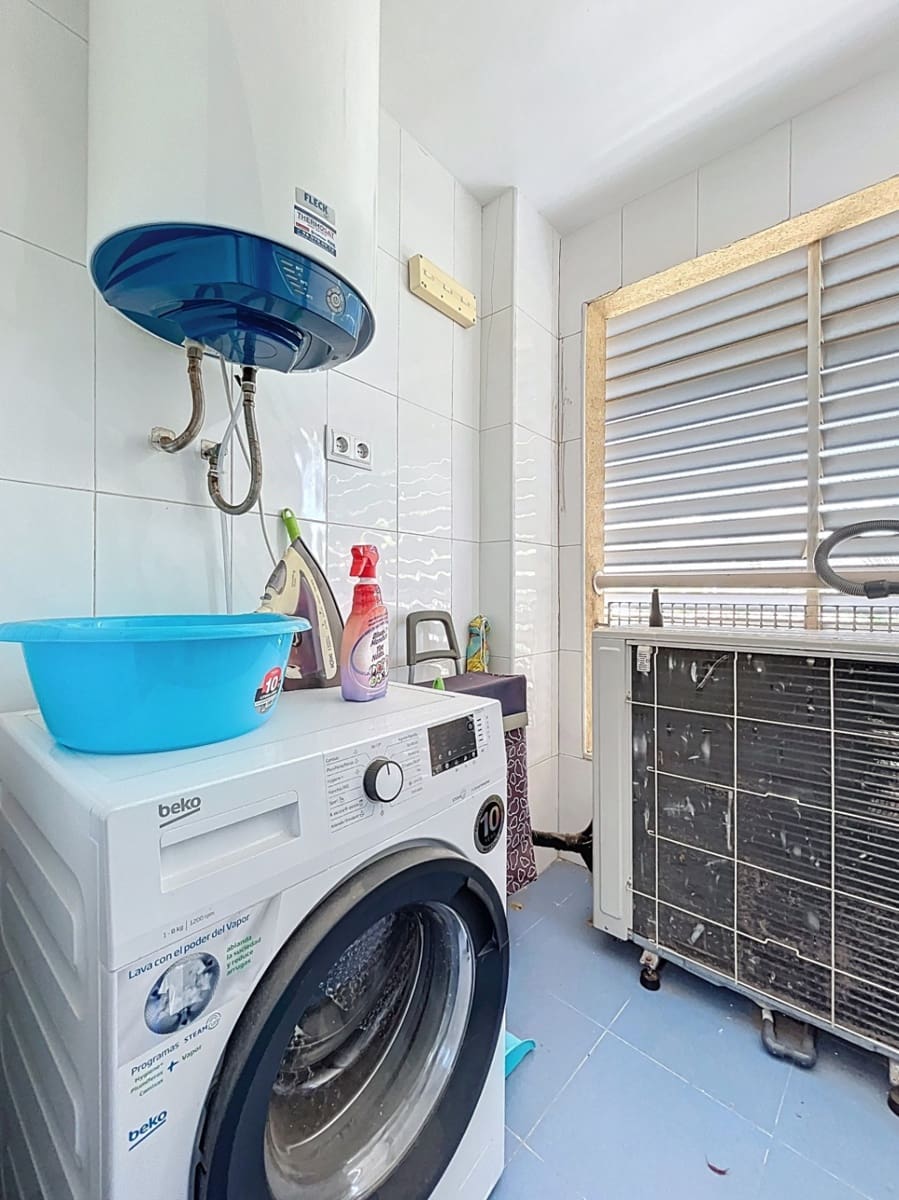 2 soverom Leilighet til salgs i Albir med svømmebasseng garasje - € 330 000 (Ref: 9076879)