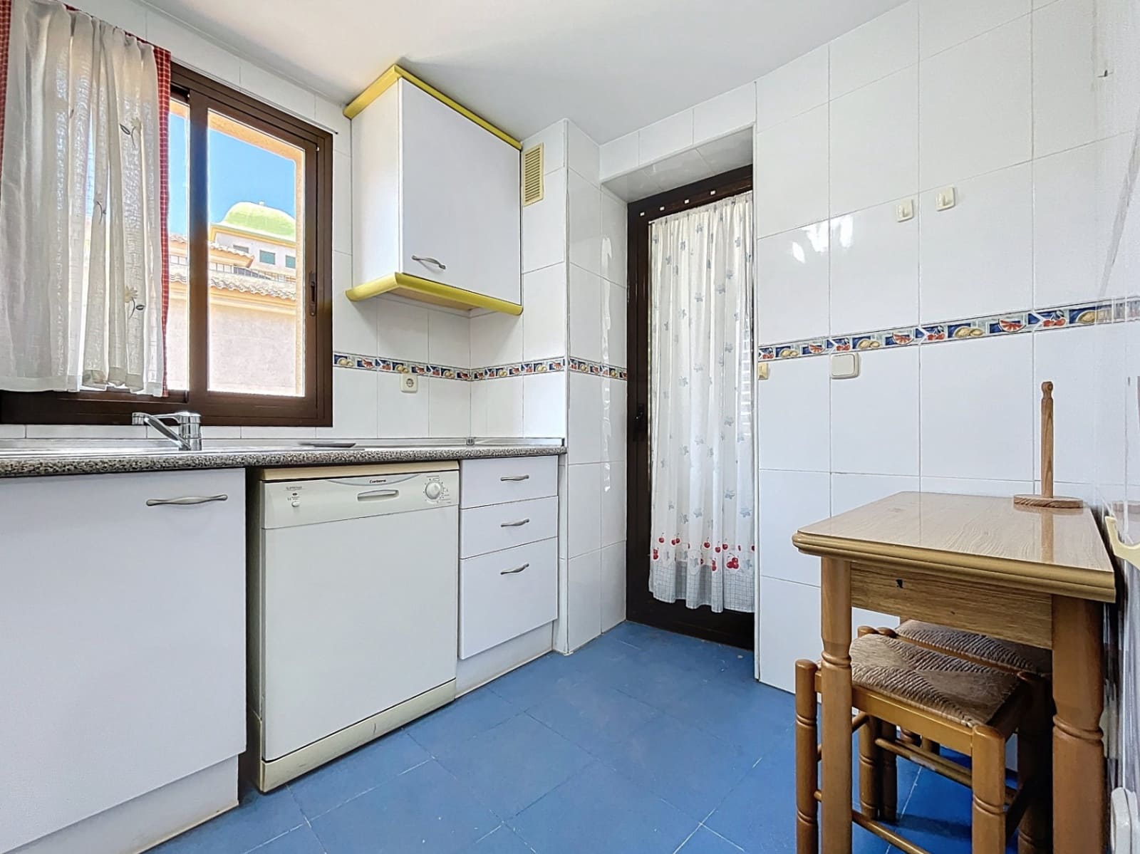 2 soverom Leilighet til salgs i Albir med svømmebasseng garasje - € 330 000 (Ref: 9076879)