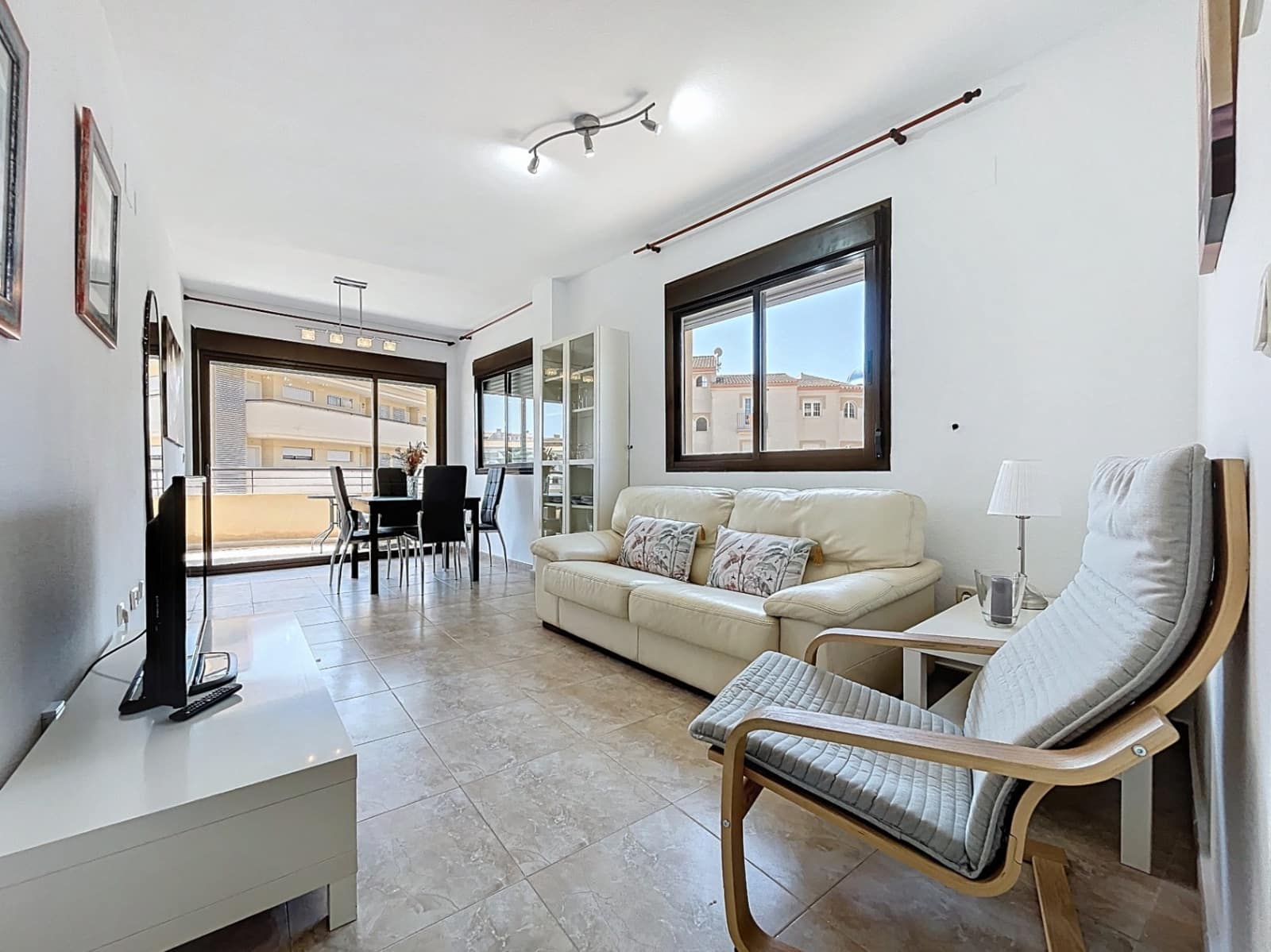 2 soverom Leilighet til salgs i Albir med svømmebasseng garasje - € 330 000 (Ref: 9076879)