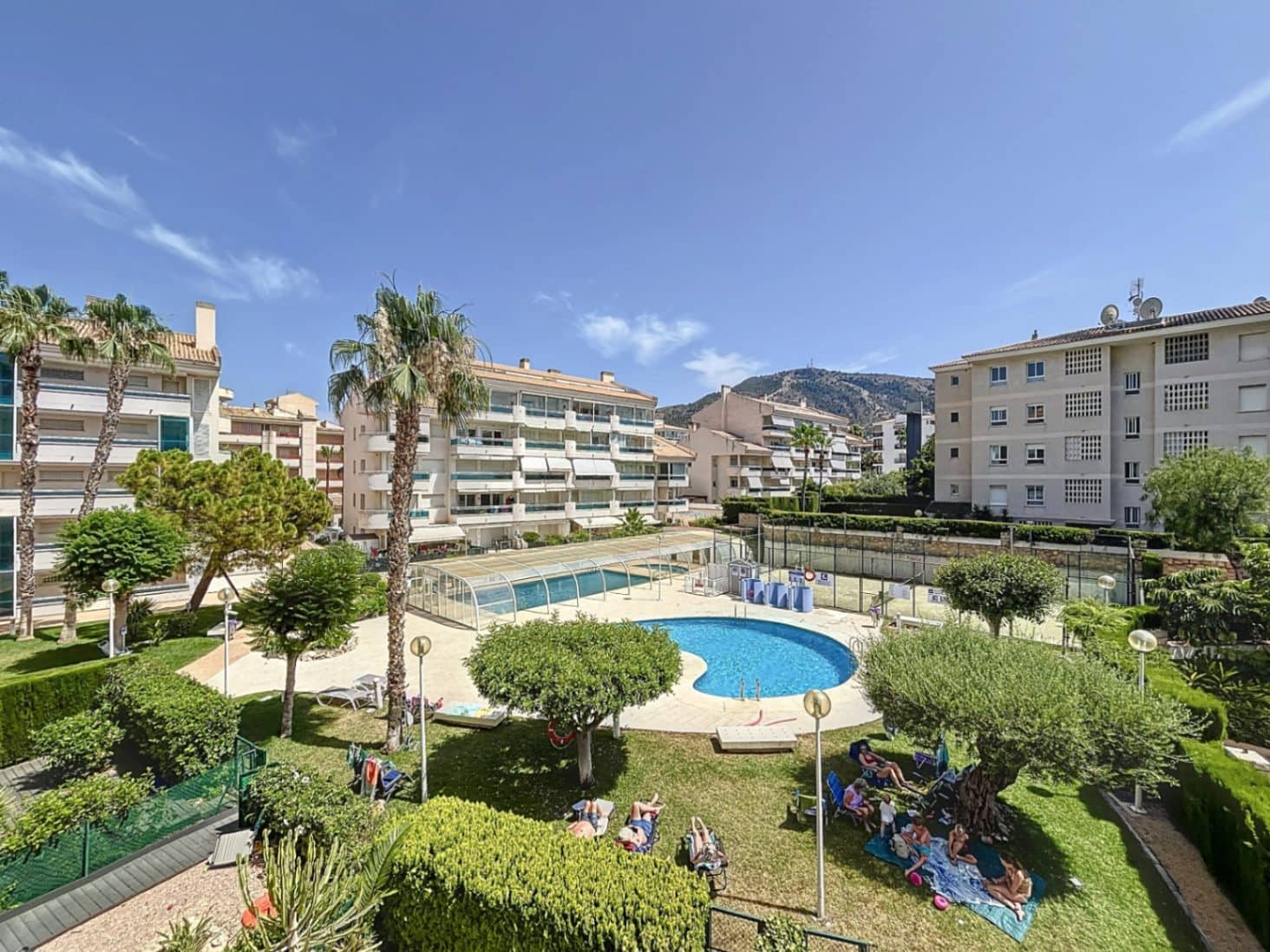 2 slaapkamer Appartement te koop in Albir met zwembad garage - € 385.000 (Ref: 9076881)