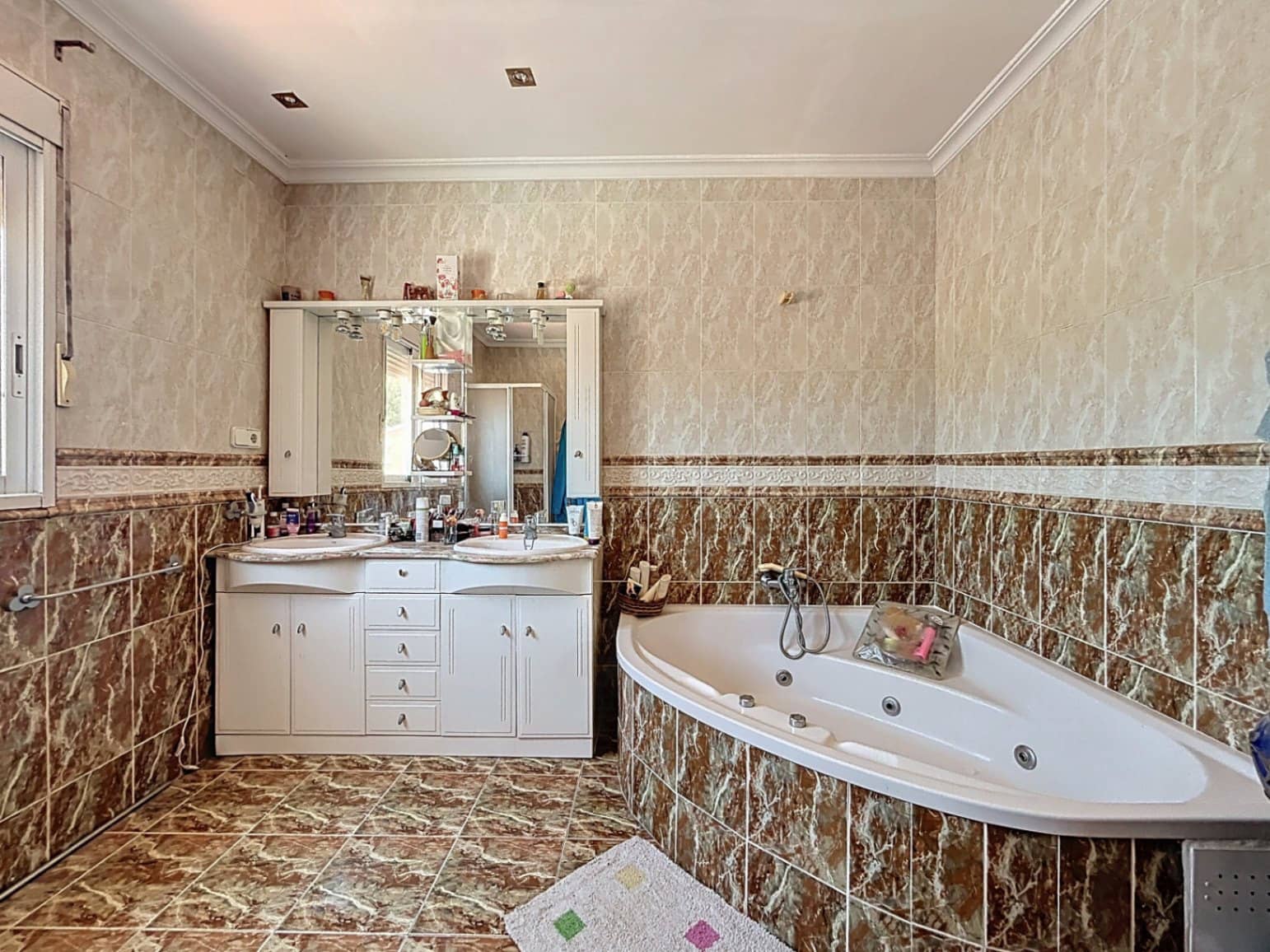 4 quarto Moradia Geminada para venda em La Nucia com garagem - 360 000 € (Ref: 9087519)