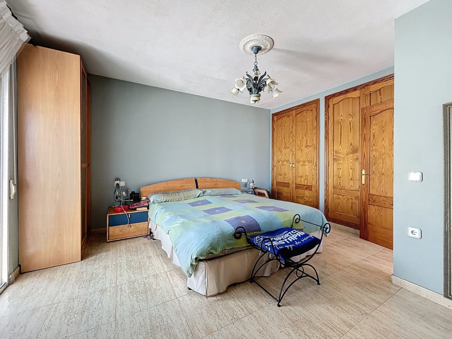 4 quarto Moradia Geminada para venda em La Nucia com garagem - 360 000 € (Ref: 9087519)