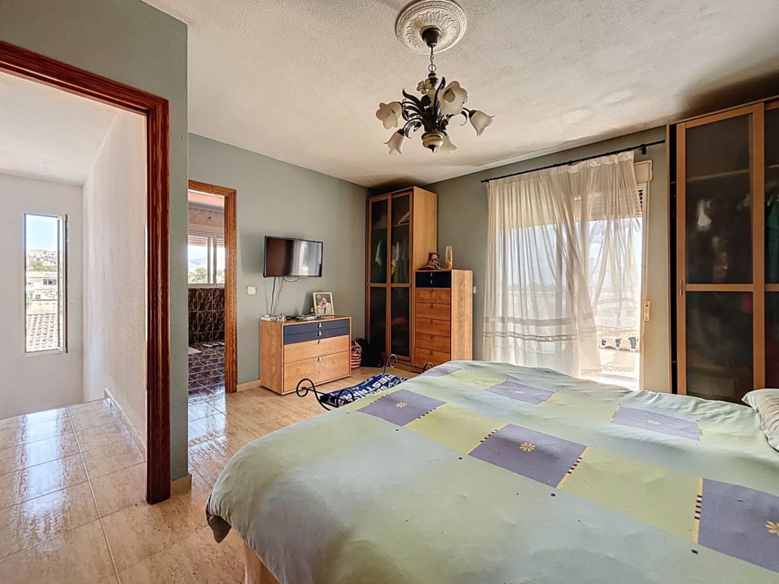 4 quarto Moradia Geminada para venda em La Nucia com garagem - 360 000 € (Ref: 9087519)