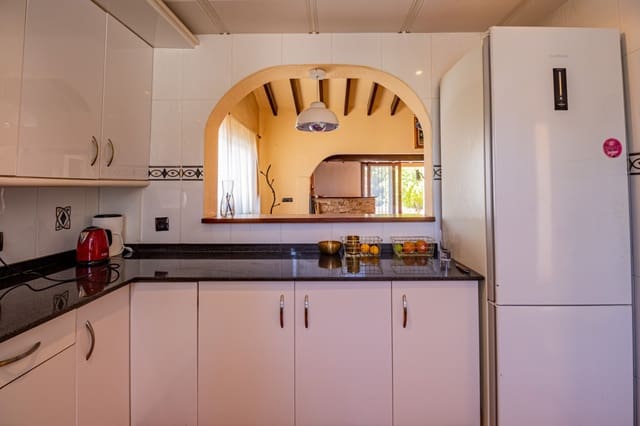 7 soverom Villa til salgs i Barranco Hondo, La Nucia med svømmebasseng garasje - € 750 000 (Ref: 9094717)