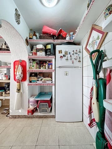 2 bedroom Bungalow for sale in Playa Poniente, Benidorm - € 530,000 (Ref: 9123880)