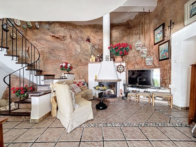 2 bedroom Bungalow for sale in Playa Poniente, Benidorm - € 530,000 (Ref: 9123880)