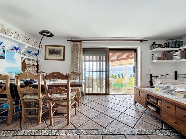 2 bedroom Bungalow for sale in Playa Poniente, Benidorm - € 530,000 (Ref: 9123880)