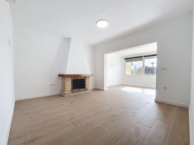 3 bedroom Bungalow for sale in La Nucia Pueblo  , La Nucia with pool garage - € 340,000 (Ref: 9133100)