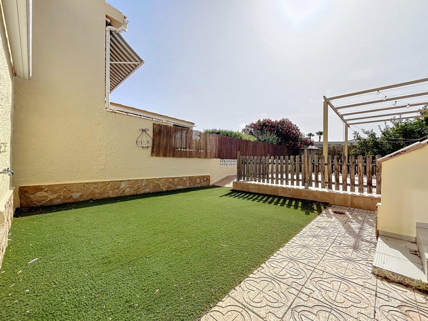 3 chambre Bungalow à vendre à La Nucia avec piscine garage - 340 000 € (Ref: 9133100)