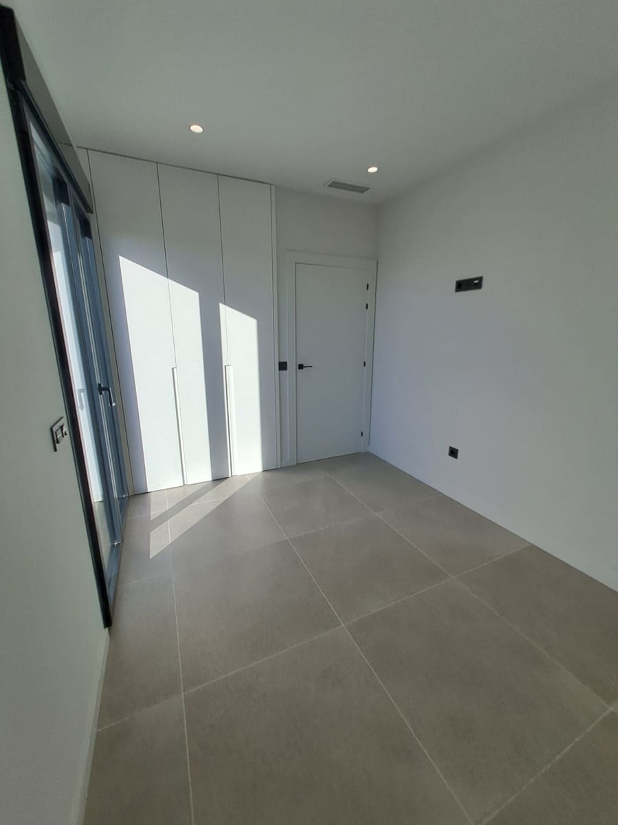 3 soveværelse Villa til salg i Polop med swimmingpool garage - € 525.000 (Ref: 9148082)