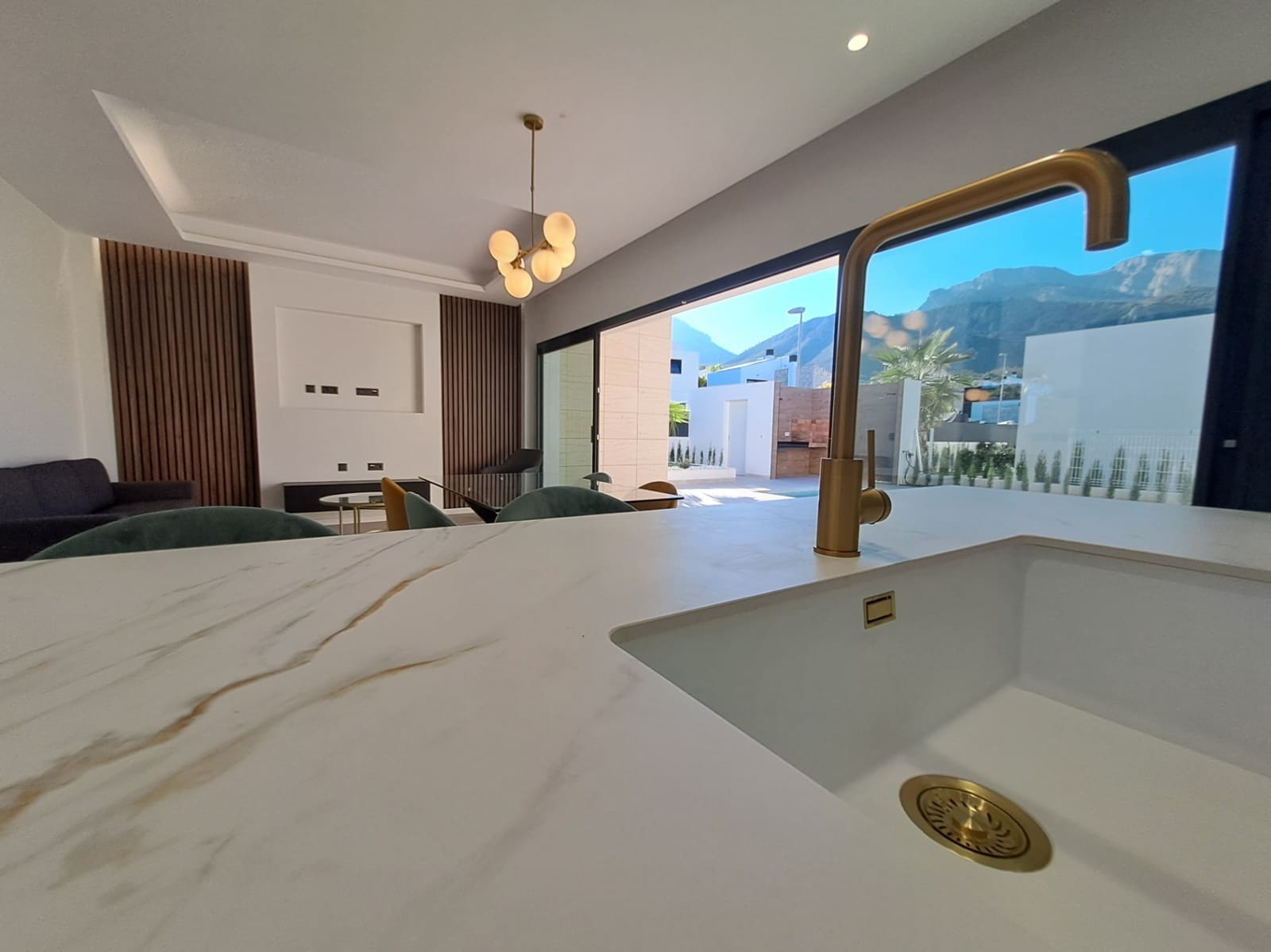 3 soveværelse Villa til salg i Polop med swimmingpool garage - € 525.000 (Ref: 9148082)