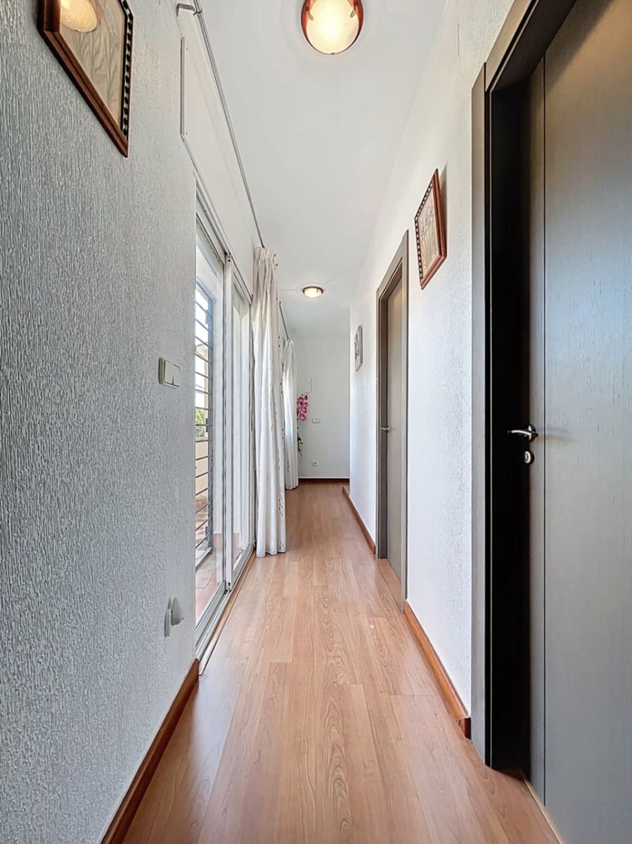 4 soveværelse Semi-Rækkehus til salg i Alfaz del Pi / L'Alfas del Pi med swimmingpool garage - € 485.000 (Ref: 9172154)