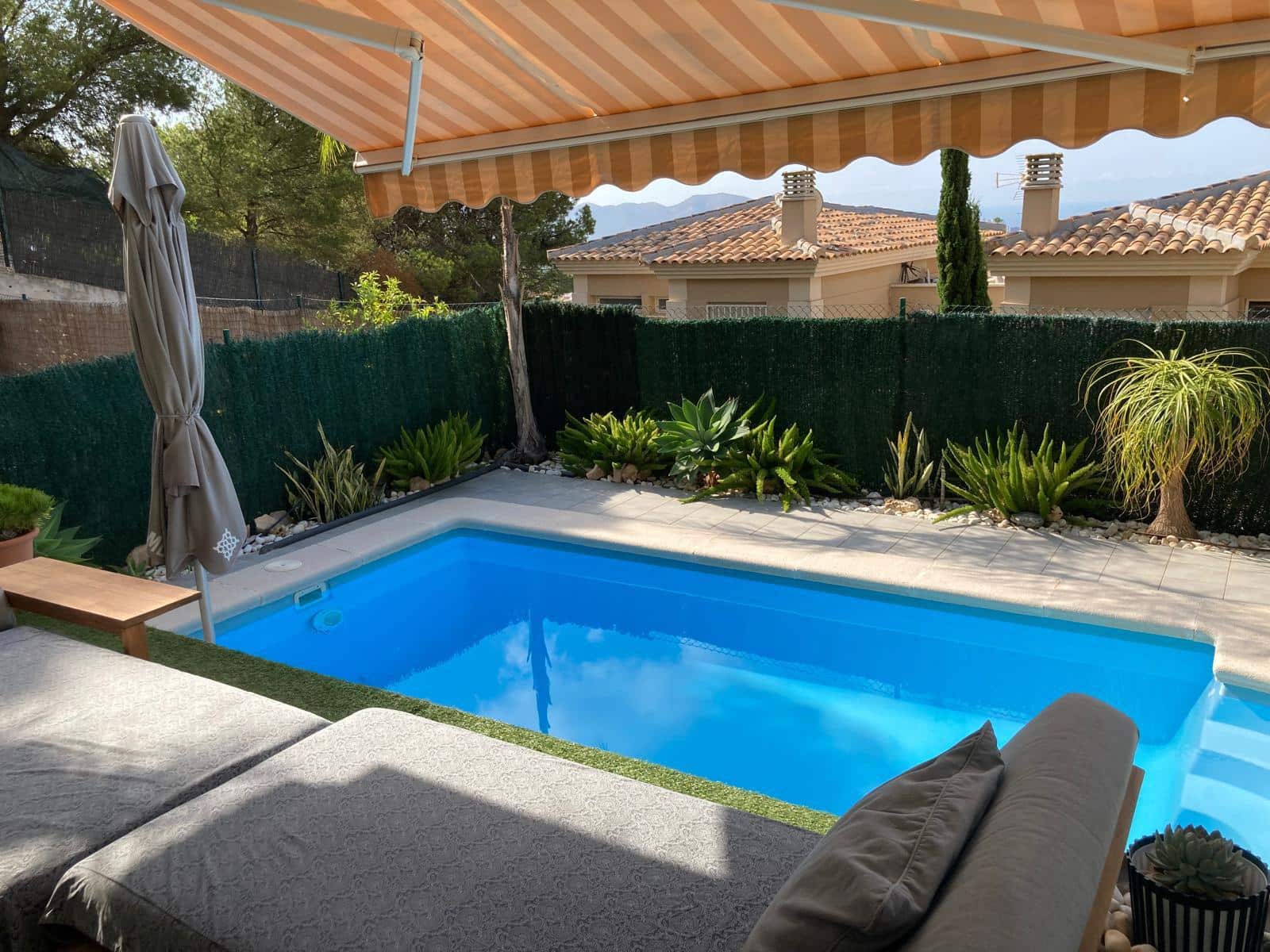 3 quarto Moradia Geminada para venda em La Nucia com piscina garagem - 435 000 € (Ref: 9181534)