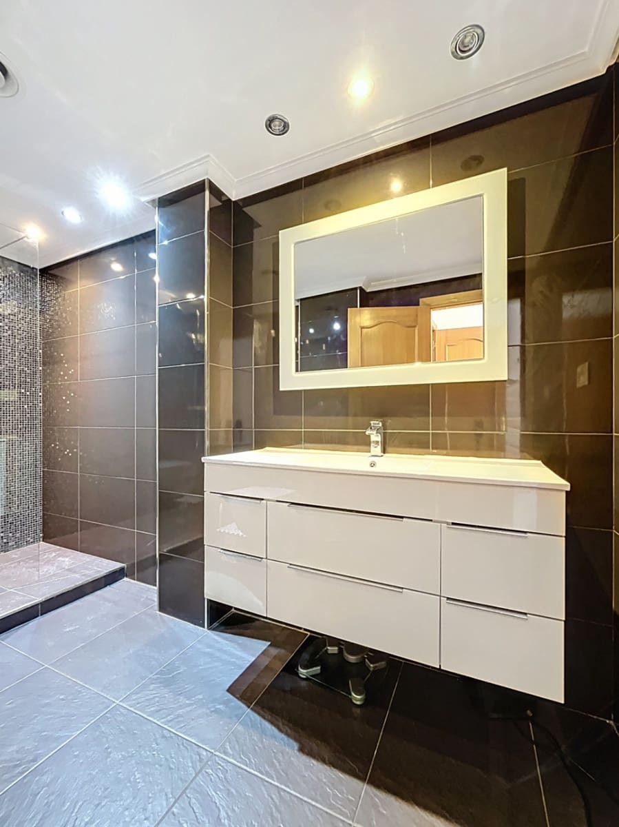 3 makuuhuone Huoneisto myytävänä paikassa La Nucia mukana 
autotalli - 230 000 € (Ref: 9194729)