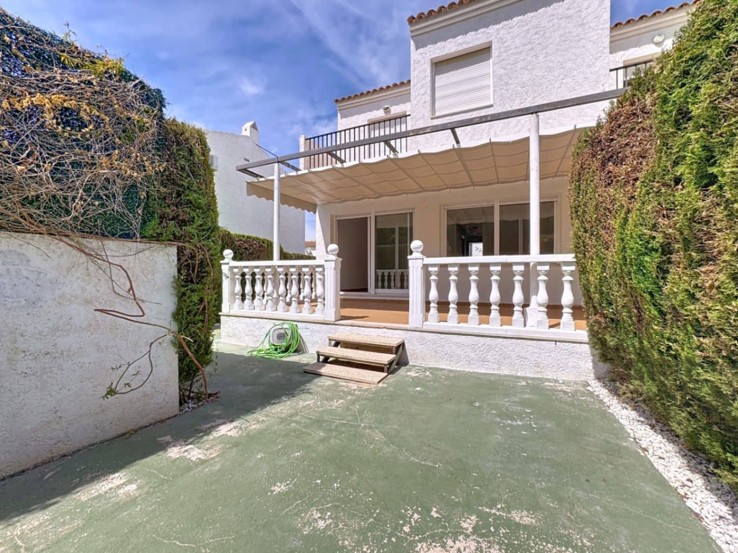 3 soveværelse Bungalow til leje i Albir med swimmingpool garage - € 1.600 (Ref: 9200889)