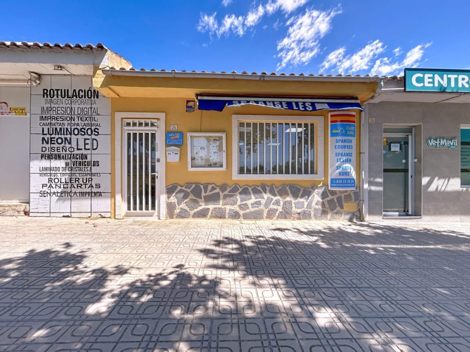 Commercial for sale in Alfaz del Pi / L'Alfas del Pi - € 199,500 (Ref: 9201691)