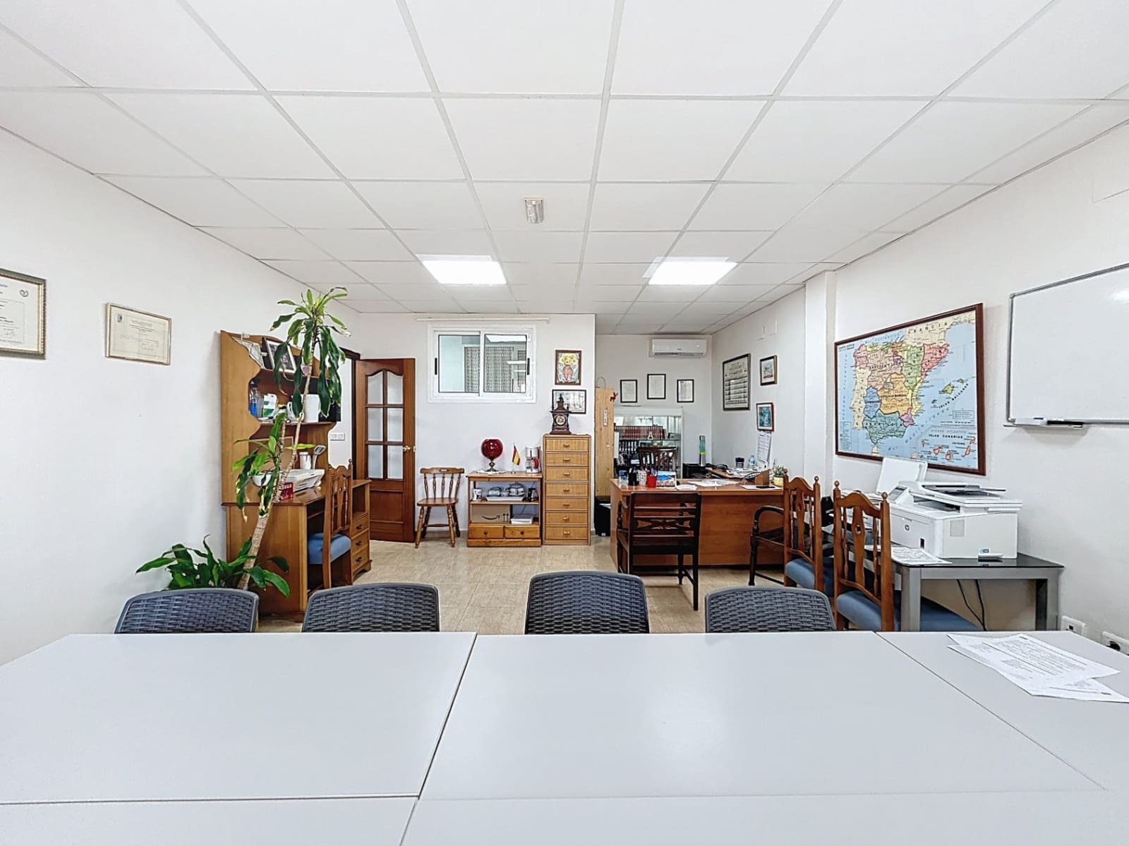 Commercial for sale in Alfaz del Pi / L'Alfas del Pi - € 199,500 (Ref: 9201691)