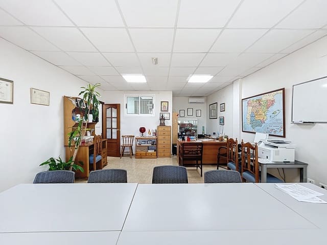 Commercial for sale in Pueblo - Urbanizaciones, Alfaz del Pi / L'Alfàs del Pi - € 199,500 (Ref: 9201691)