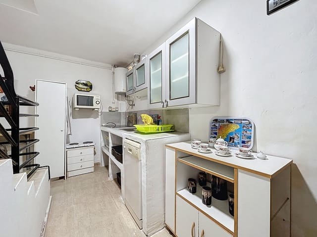 Commercial for sale in Pueblo - Urbanizaciones, Alfaz del Pi / L'Alfàs del Pi - € 199,500 (Ref: 9201691)