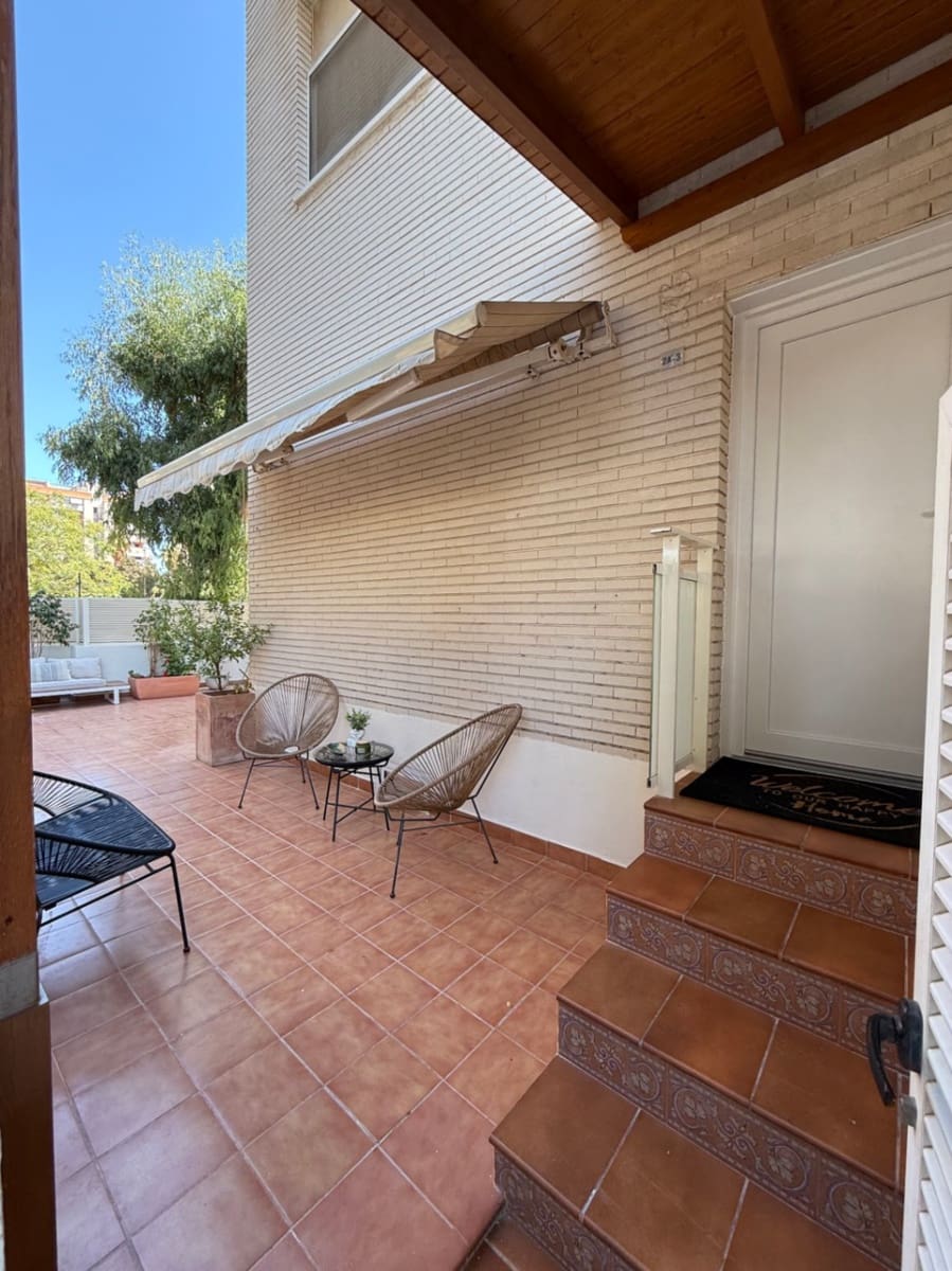 3 bedroom Apartment for rent in Alicante / Alacant city with pool garage - € 1,800 (Ref: 9231542)