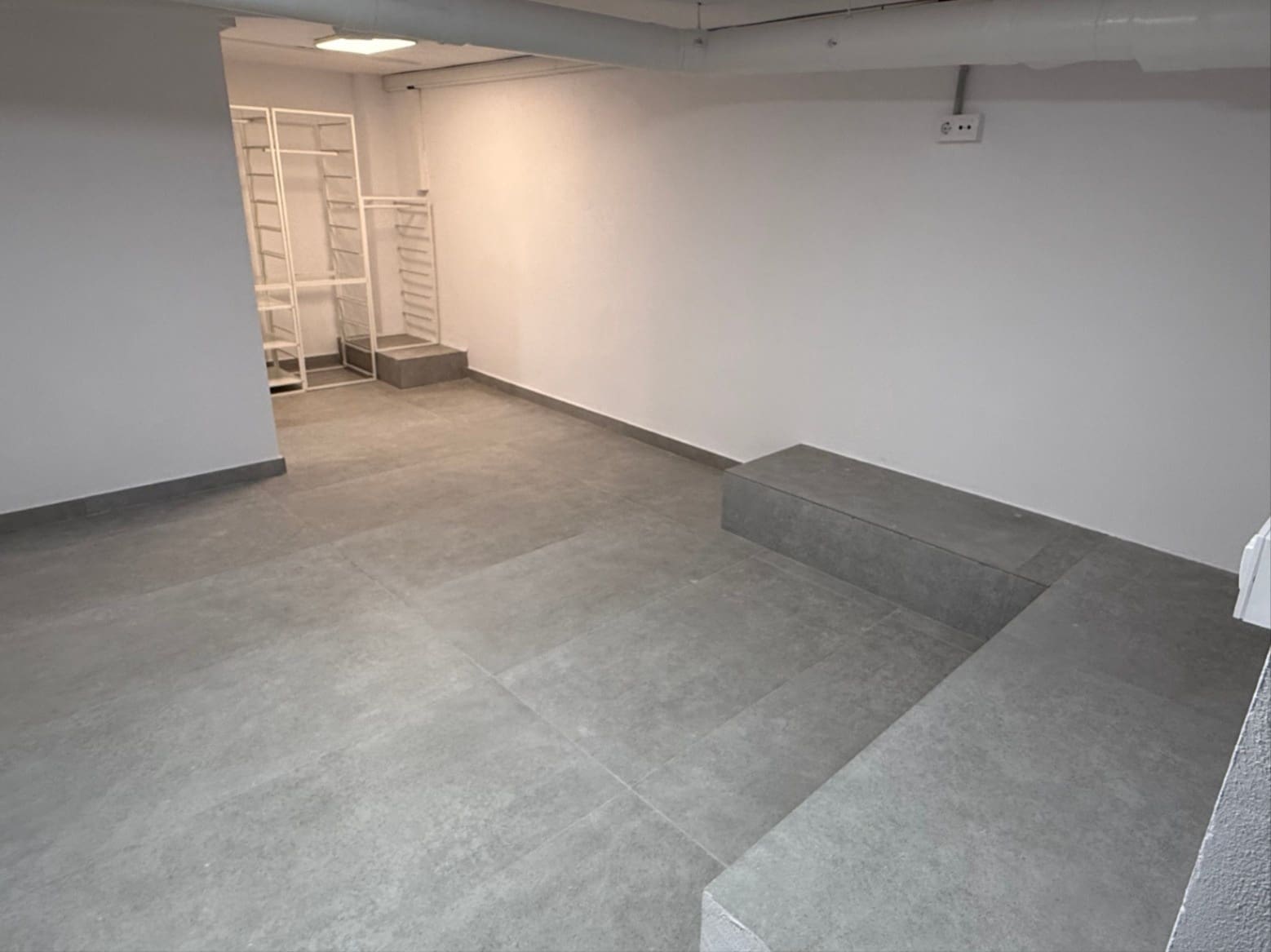 3 bedroom Apartment for rent in Alicante / Alacant city with pool garage - € 1,800 (Ref: 9231542)