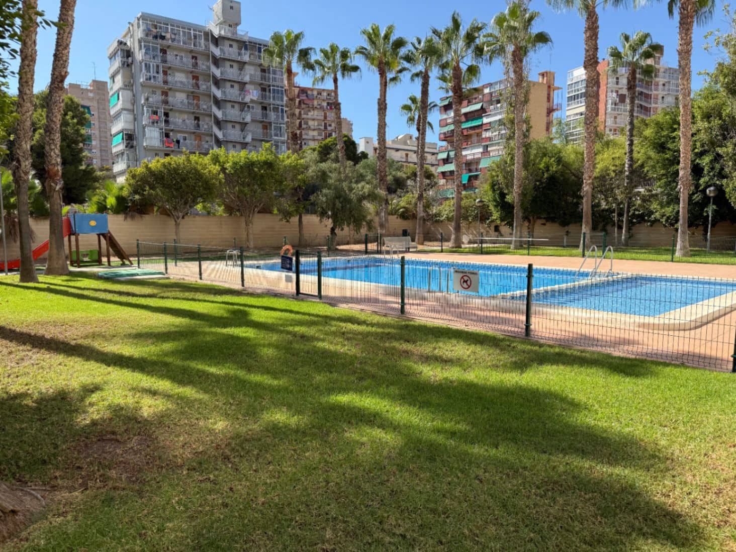3 bedroom Apartment for rent in Alicante / Alacant city with pool garage - € 1,800 (Ref: 9231542)