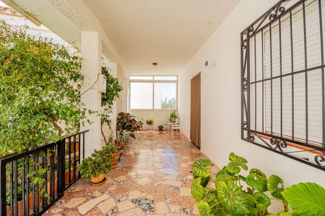 4 makuuhuone Omakotitalo vuokrattavana paikassa Altea la Vella, Altea mukana 
autotalli - 1 150 € (Ref: 9279736)