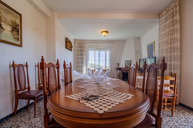 4 makuuhuone Omakotitalo vuokrattavana paikassa Altea la Vella, Altea mukana 
autotalli - 1 150 € (Ref: 9279736)