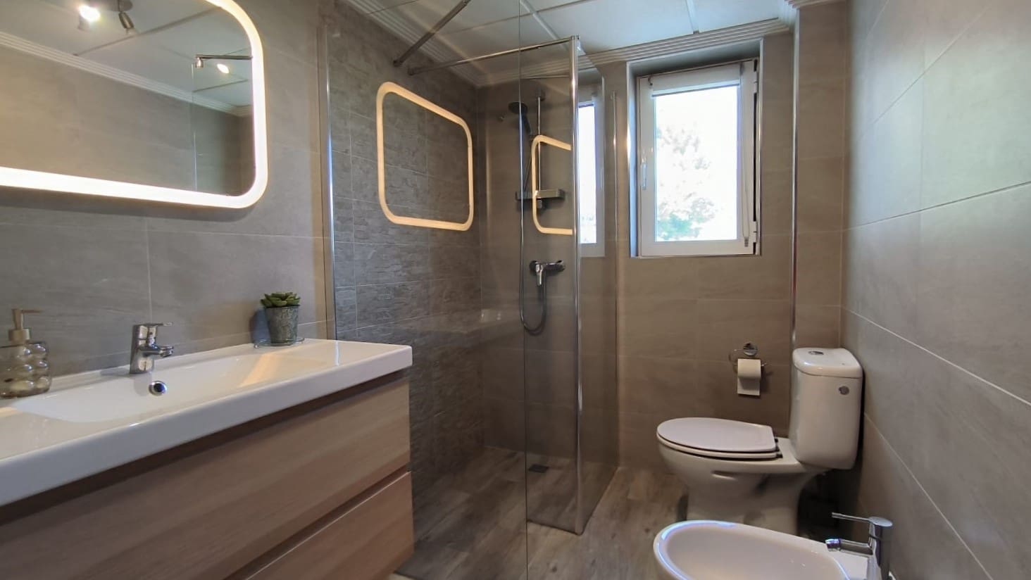 4 slaapkamer Villa te koop in Callosa d'En Sarria met zwembad garage - € 499.950 (Ref: 9294741)