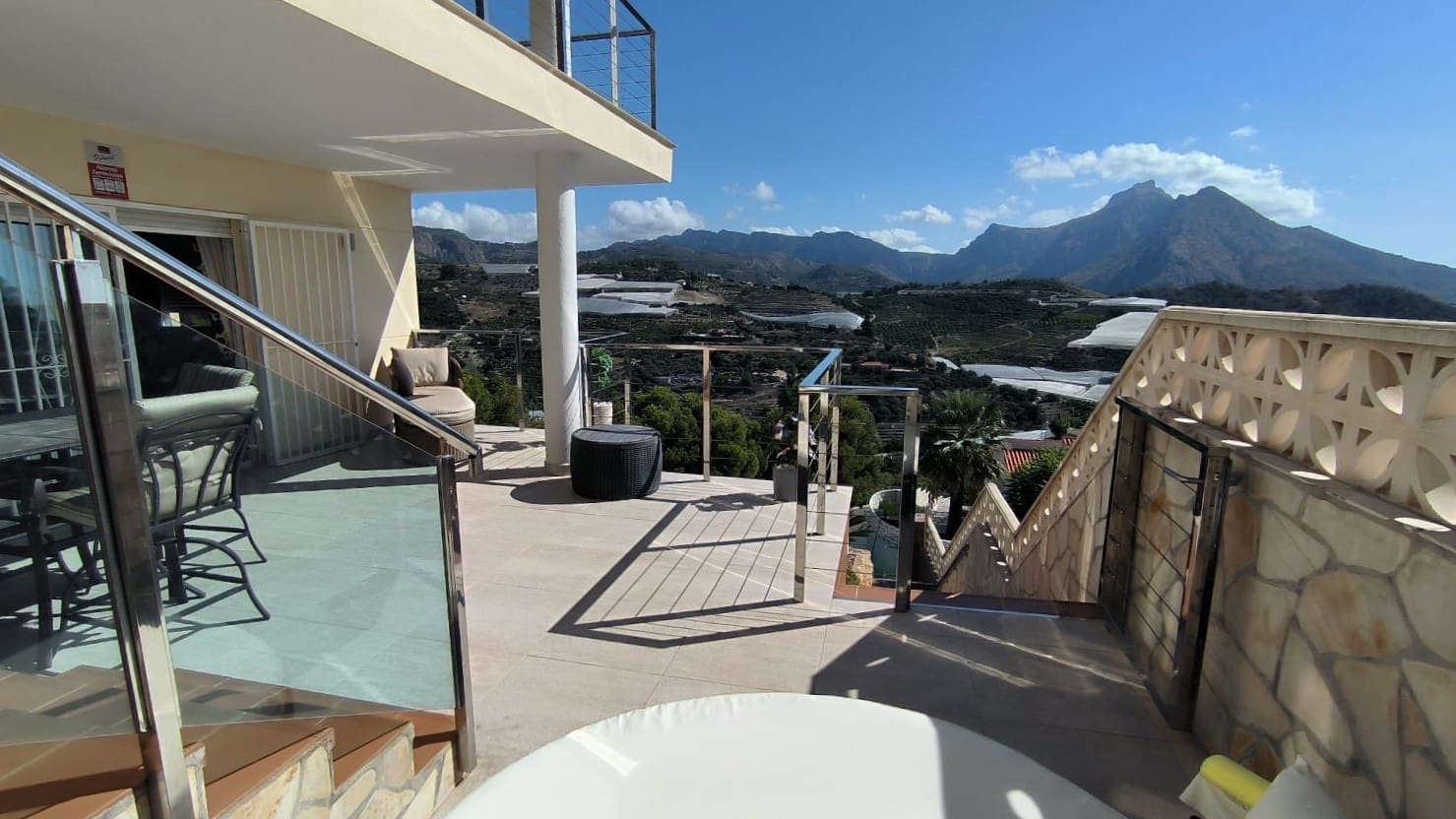 4 slaapkamer Villa te koop in Callosa d'En Sarria met zwembad garage - € 499.950 (Ref: 9294741)