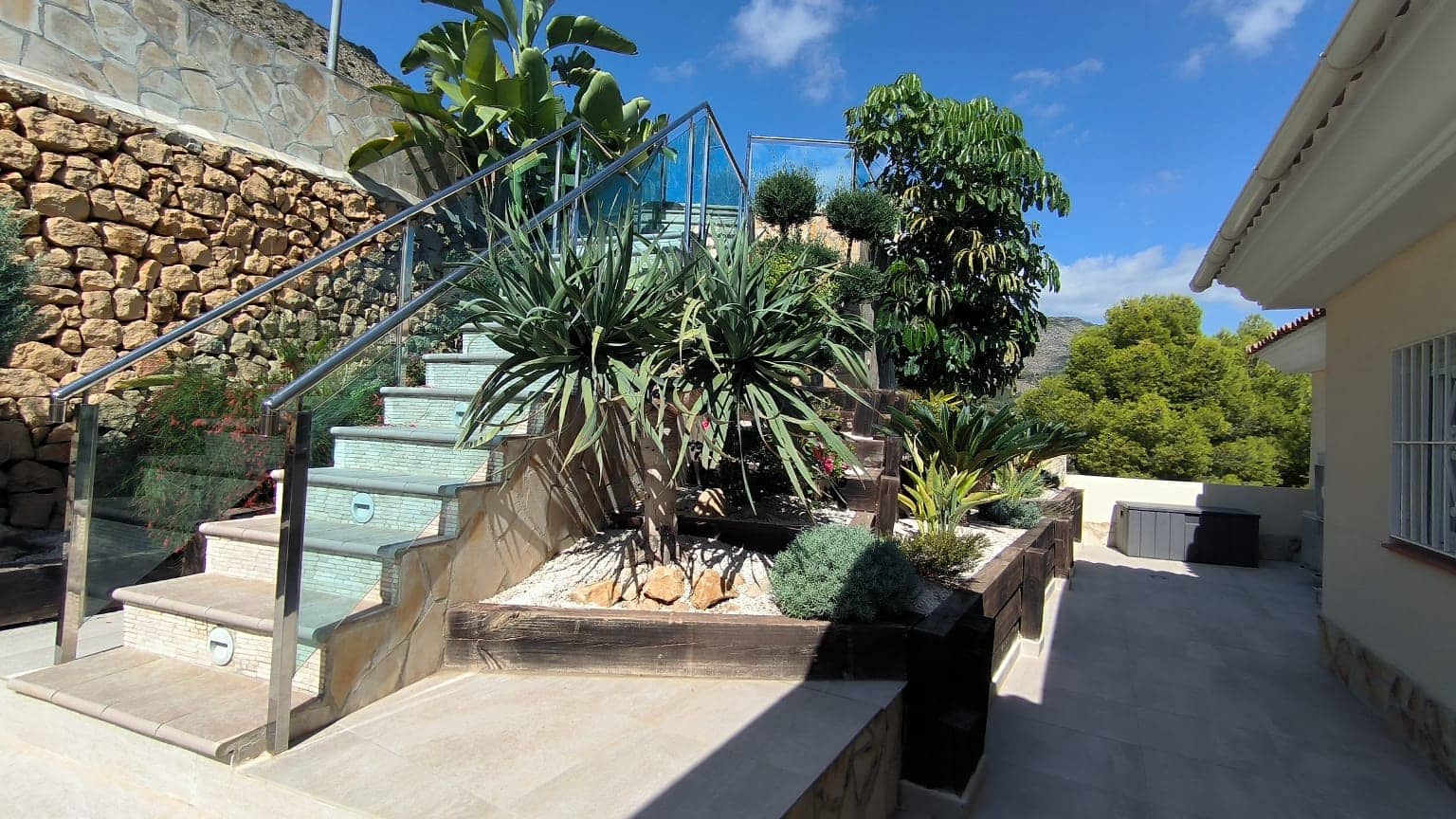 4 slaapkamer Villa te koop in Callosa d'En Sarria met zwembad garage - € 499.950 (Ref: 9294741)