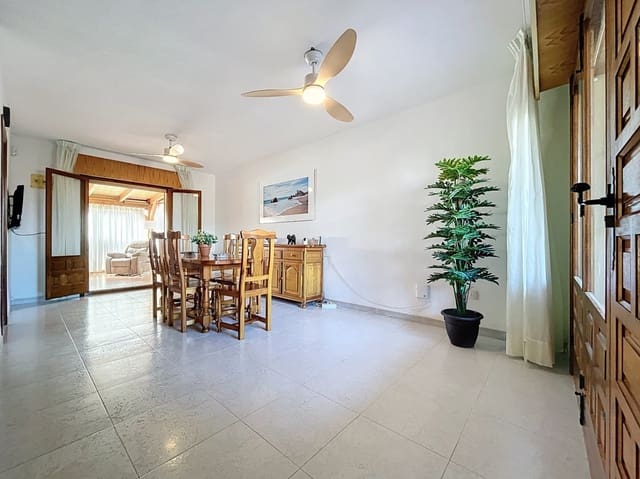 2 bedroom Bungalow for sale in Albir, Alfaz del Pi / L'Alfàs del Pi with garage - € 344,900 (Ref: 9295927)