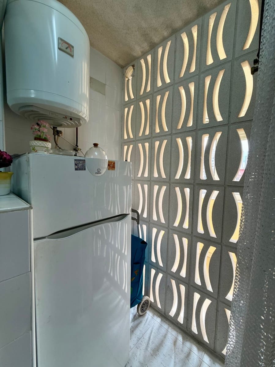 2 soverom Leilighet til salgs i Benidorm med svømmebasseng garasje - € 269 000 (Ref: 9309345)