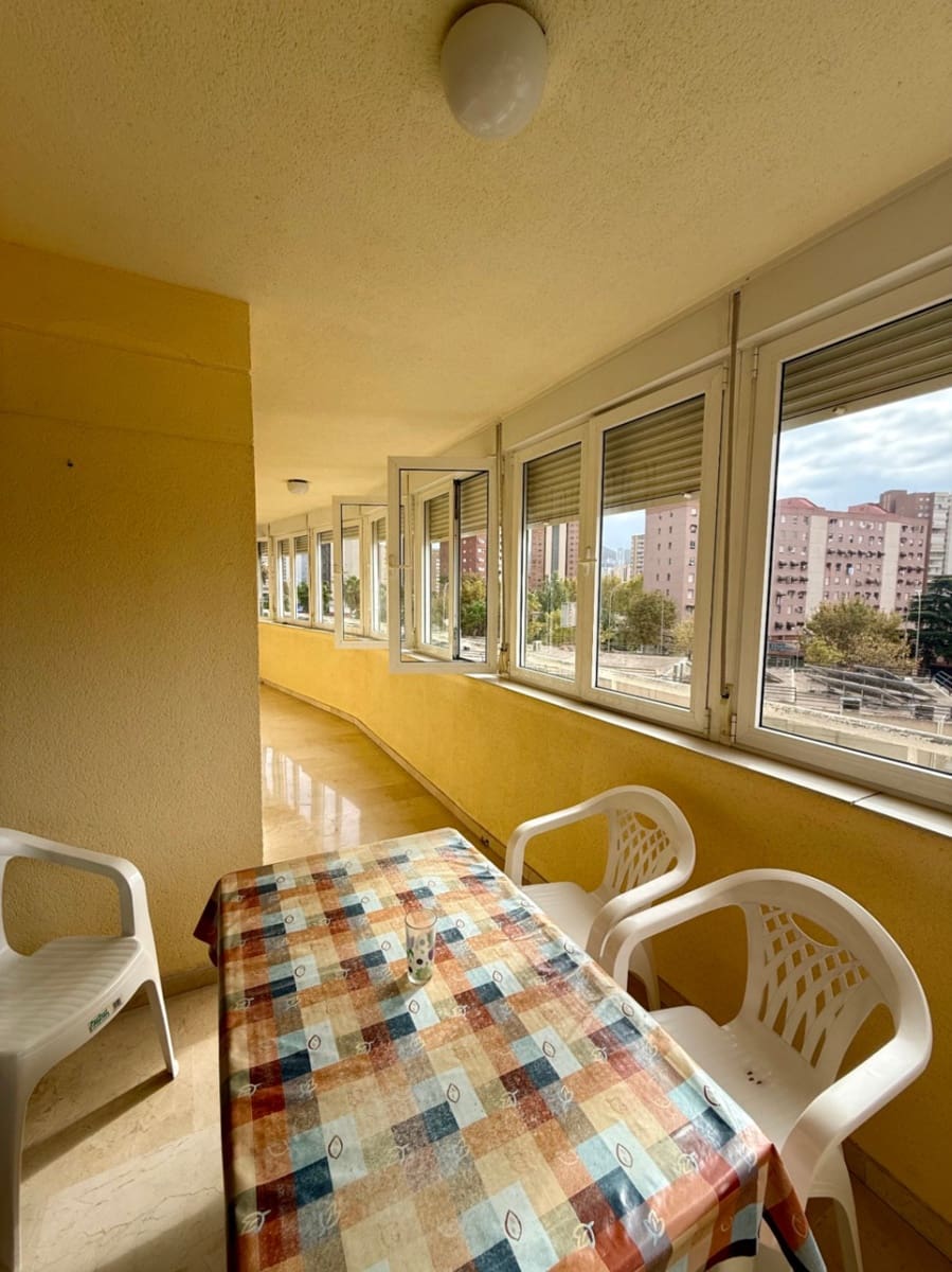 2 soverom Leilighet til salgs i Benidorm med svømmebasseng garasje - € 269 000 (Ref: 9309345)