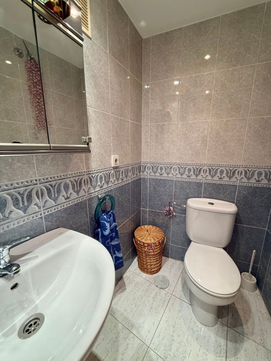 2 soverom Leilighet til salgs i Benidorm med svømmebasseng garasje - € 269 000 (Ref: 9309345)