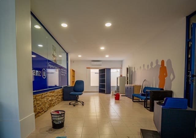 Erhverv til leje i Altea - € 2.200 (Ref: 9326758)