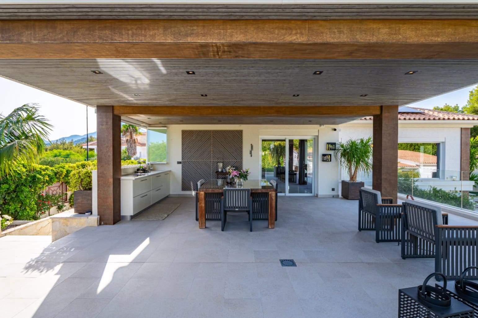 6 slaapkamer Villa te koop in La Nucia met zwembad garage - € 1.800.000 (Ref: 9337011)