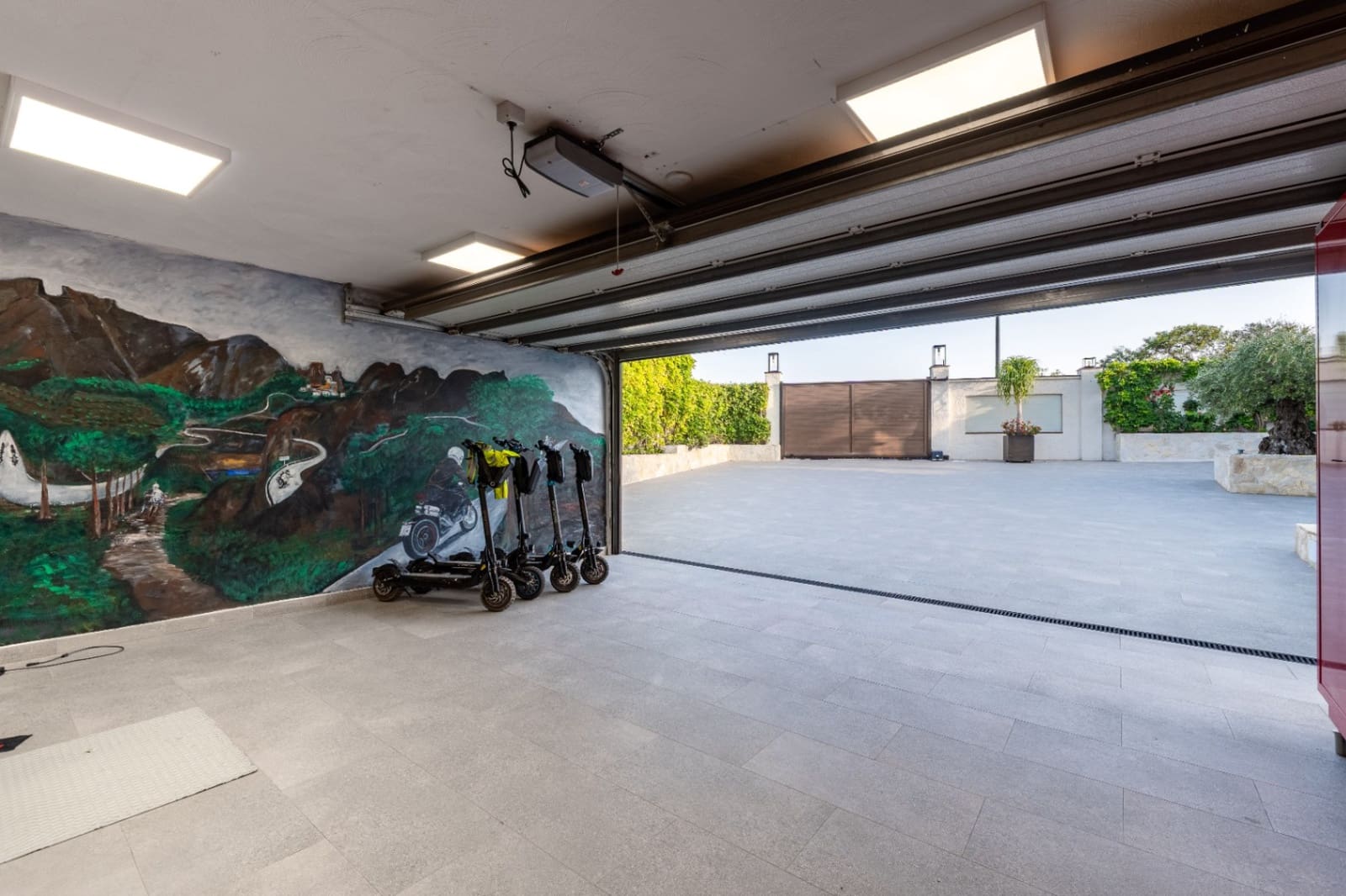 6 slaapkamer Villa te koop in La Nucia met zwembad garage - € 1.800.000 (Ref: 9337011)