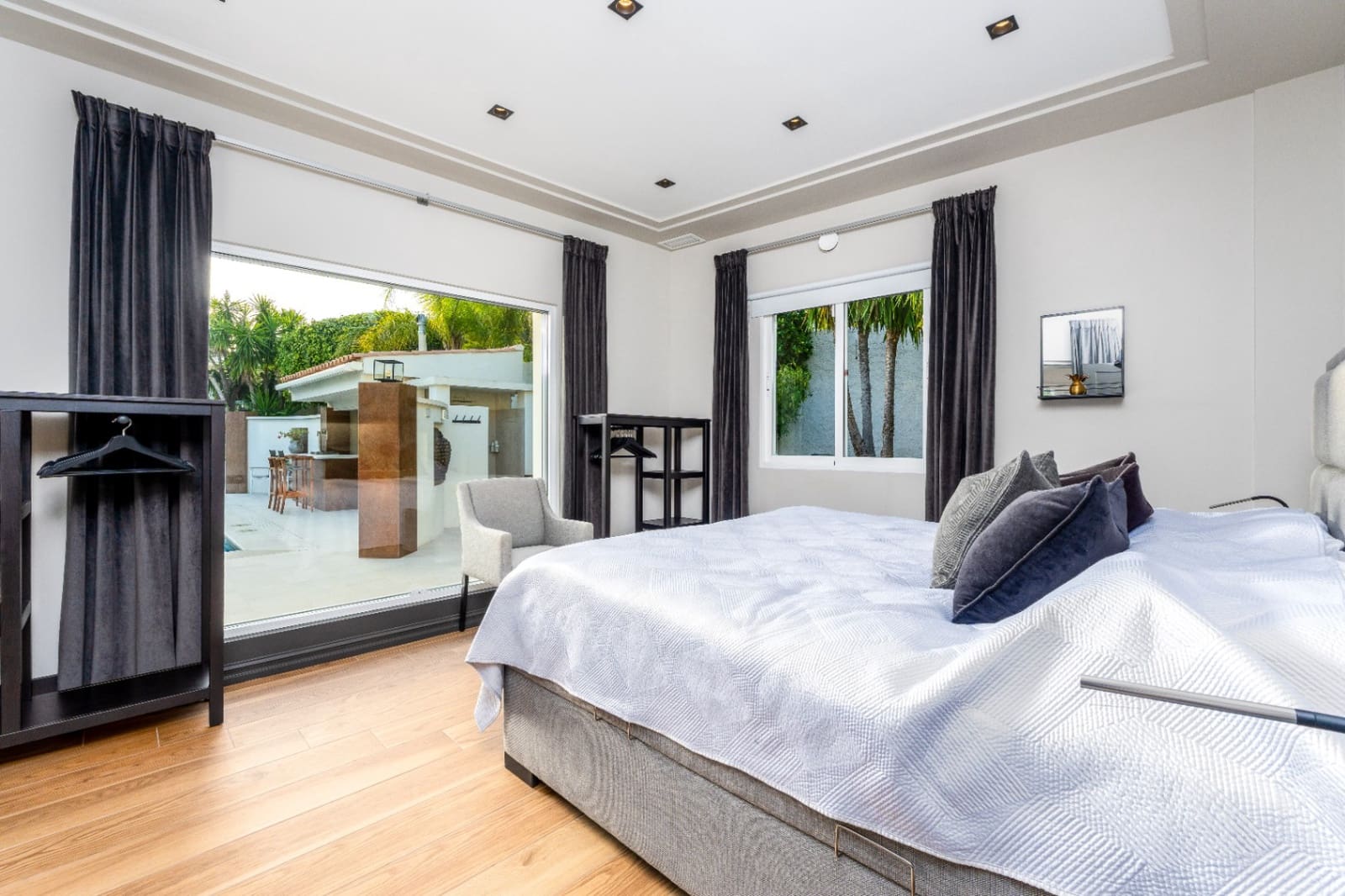 6 slaapkamer Villa te koop in La Nucia met zwembad garage - € 1.800.000 (Ref: 9337011)